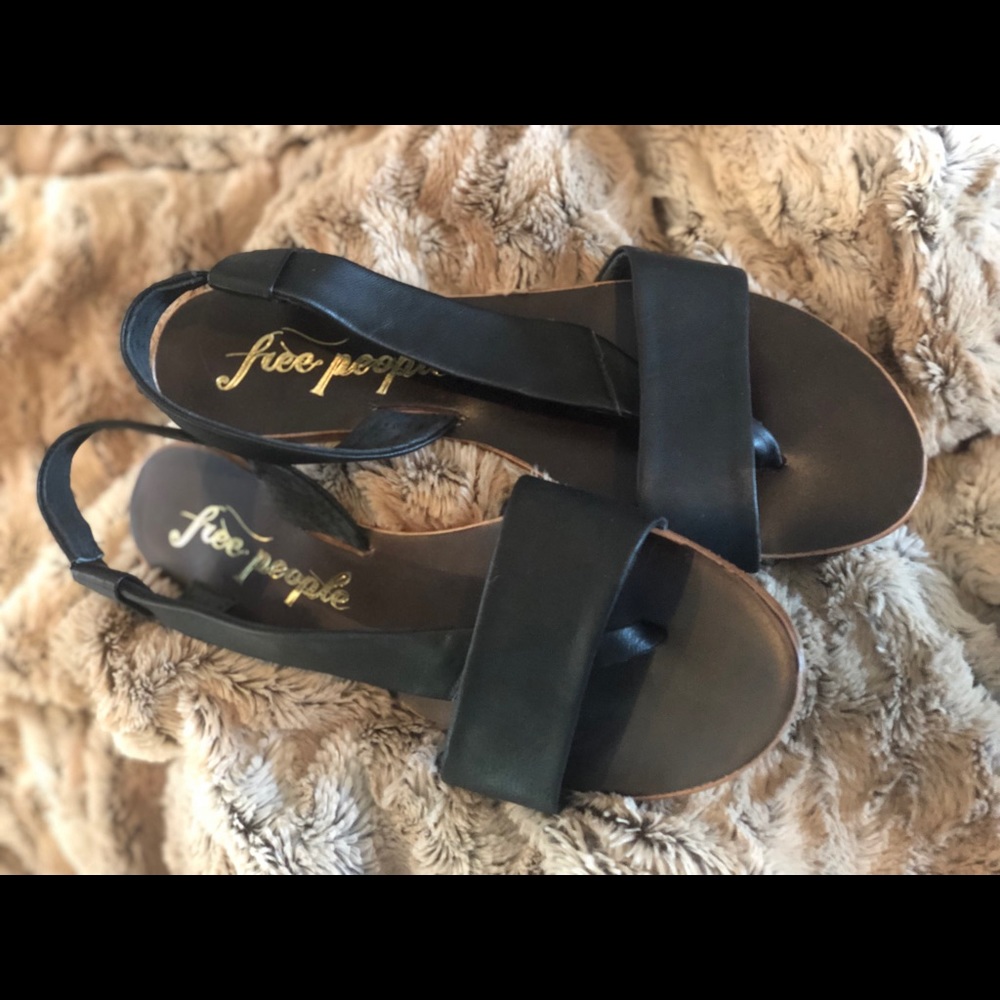 Free People gently worn sandals Black